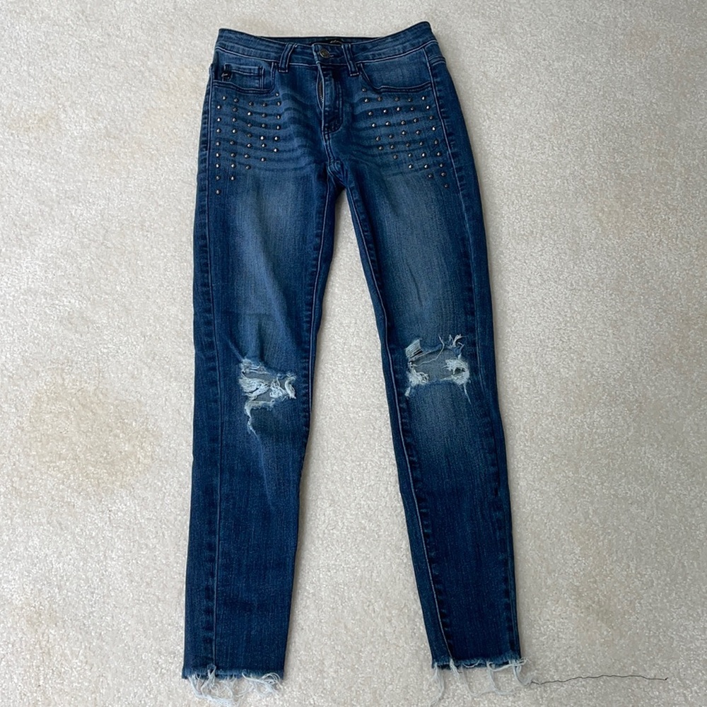 KanCan Skinny Jeans. Size 1.